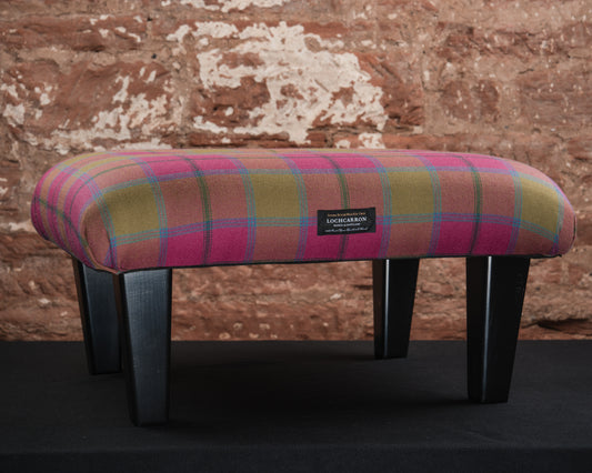 This contemporary fabric adds a modern touch and effortless style with its chic design.